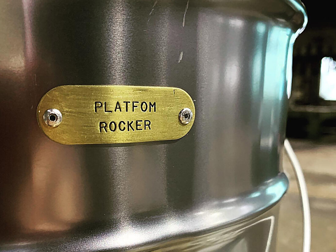 ロッキングベースイメージ